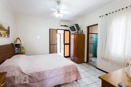 Suíte de casa à venda com 3 quartos, 220m² em Vila Invernada, São Paulo