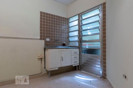 Sala e Cozinha de kitnet/studio para alugar com 1 quarto, 30m² em Vila Monumento, São Paulo