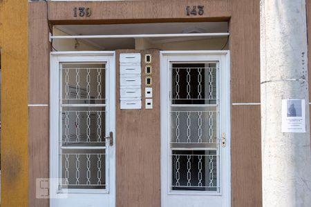 Fachada de casa para alugar com 1 quarto, 20m² em Vila Monumento, São Paulo