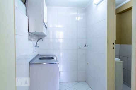 Cozinha de casa para alugar com 1 quarto, 20m² em Vila Monumento, São Paulo