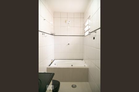 Casa à venda com 130m², 3 quartos e 3 vagas Casa à venda com 130m², 3 quartos e 3 vagasBanheiro