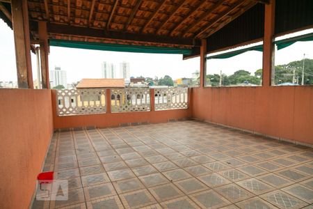 Casa à venda com 130m², 3 quartos e 3 vagas Casa à venda com 130m², 3 quartos e 3 vagasTerraço