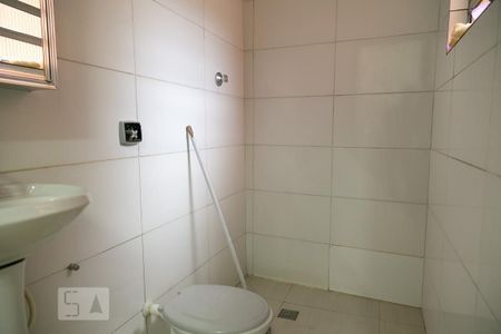 Casa à venda com 130m², 3 quartos e 3 vagas Casa à venda com 130m², 3 quartos e 3 vagasBanheiro de serviço