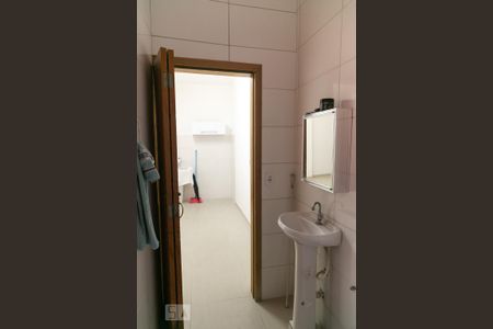 Casa à venda com 130m², 3 quartos e 3 vagas Casa à venda com 130m², 3 quartos e 3 vagasBanheiro de serviço