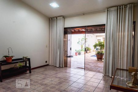 Sala de casa à venda com 3 quartos, 328m² em Vila Matilde, São Paulo