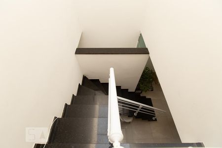 Escada de casa à venda com 3 quartos, 194m² em Vila Carrao, São Paulo