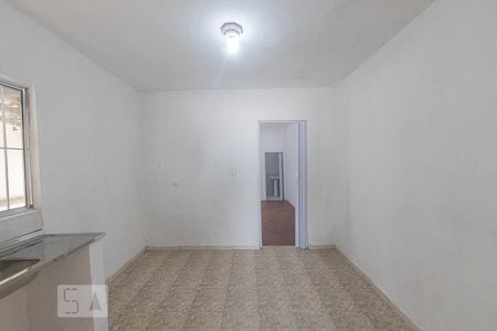 Cozinha de casa para alugar com 1 quarto, 30m² em Jardim Tango, São Paulo