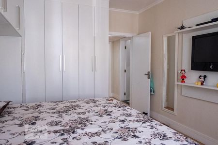 Suíte de casa à venda com 4 quartos, 150m² em Vila Salete, São Paulo