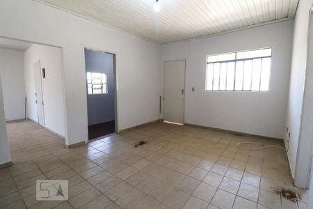 Sala de casa para alugar com 3 quartos, 92m² em Setor Leste Universitário, Goiânia