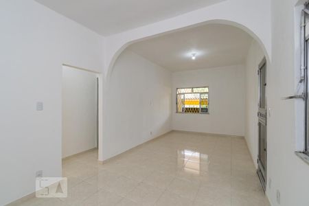 Sala de casa para alugar com 2 quartos, 152m² em Irajá, Rio de Janeiro