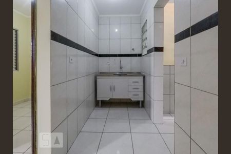 Cozinha de apartamento para alugar com 2 quartos, 53m² em Vila Brasilina, São Paulo