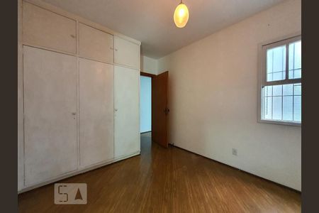 Suíte de casa à venda com 3 quartos, 200m² em Vila Mariana, São Paulo