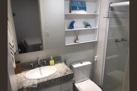 Banheiro de apartamento para alugar com 2 quartos, 80m² em Barra da Tijuca, Rio de Janeiro