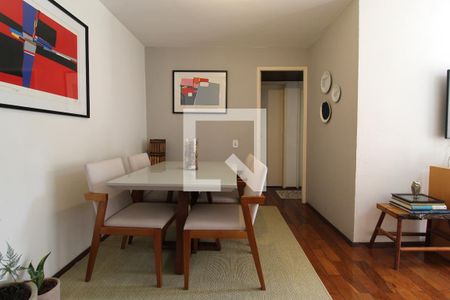 Sala de apartamento para alugar com 2 quartos, 80m² em Indianópolis, São Paulo