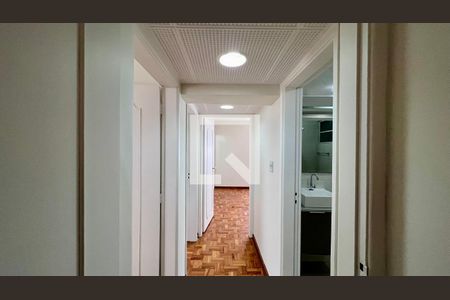 Corredor de apartamento à venda com 3 quartos, 140m² em Paraíso, São Paulo