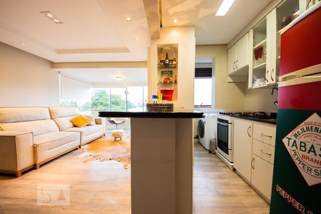 Cozinha  de apartamento à venda com 1 quarto, 54m² em Vila Jardim, Porto Alegre