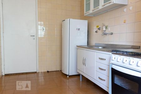 Cozinha de apartamento para alugar com 1 quarto, 52m² em Vila Mariana, São Paulo