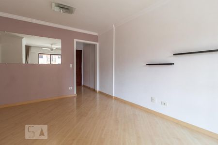 Sala de apartamento para alugar com 3 quartos, 75m² em Jardim das Vertentes, São Paulo