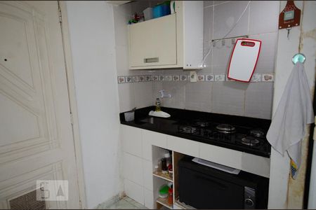 Cozinha de apartamento para alugar com 1 quarto, 25m² em Laranjeiras, Rio de Janeiro