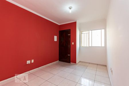 Sala de casa de condomínio para alugar com 2 quartos, 55m² em Vila Ré, São Paulo