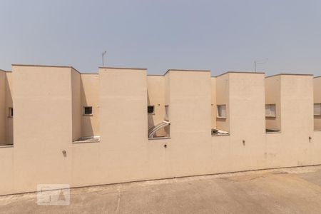 Vista da suíte 1 de casa de condomínio para alugar com 2 quartos, 55m² em Vila Ré, São Paulo