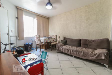 Casa de condomínio à venda com 110m², 3 quartos e 1 vaga1º Andar - Sala