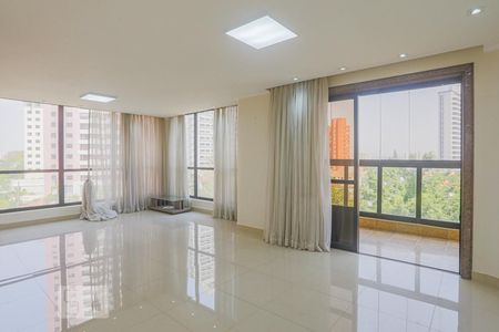Sala  de Estar de apartamento à venda com 4 quartos, 220m² em Bosque da Saúde, São Paulo