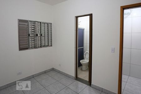 Quarto de kitnet/studio para alugar com 1 quarto, 28m² em Jardim Novo Taboão, São Paulo