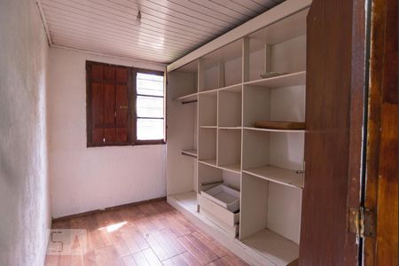 Closet do quarto 1 de casa para alugar com 3 quartos, 90m² em Mathias Velho, Canoas