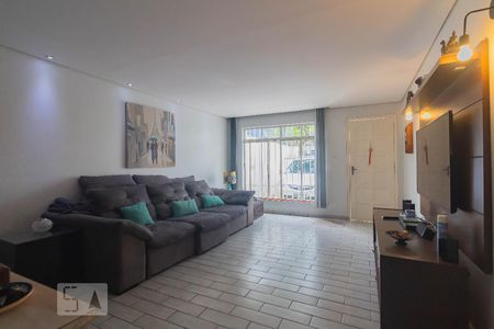 Casa à venda com 100m², 3 quartos e 2 vagasSala