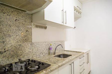 Cozinha de casa de condomínio à venda com 3 quartos, 97m² em Utinga, Santo André