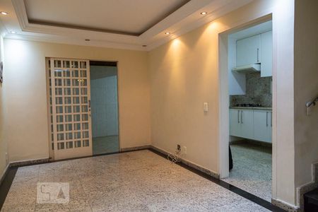 Sala de casa de condomínio à venda com 3 quartos, 97m² em Utinga, Santo André