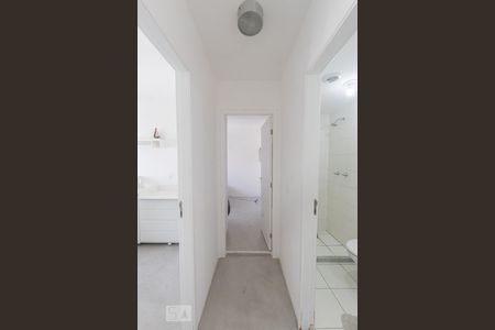 Corredor de apartamento para alugar com 2 quartos, 49m² em Sítio da Figueira, São Paulo
