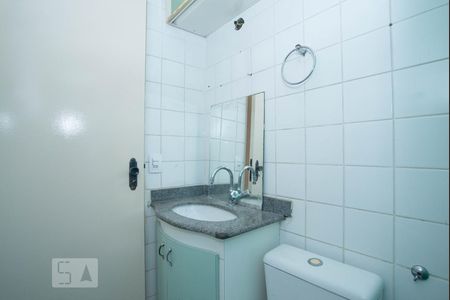 Banheiro de apartamento à venda com 2 quartos, 54m² em São Francisco, Belo Horizonte