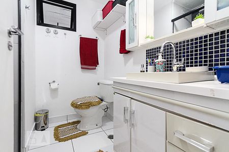 Banheiro de apartamento à venda com 2 quartos, 57m² em Brás, São Paulo