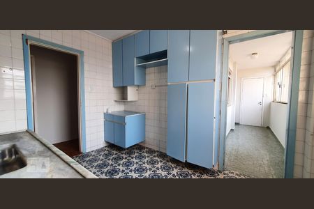 Cozinha de apartamento para alugar com 3 quartos, 90m² em Água Branca, São Paulo