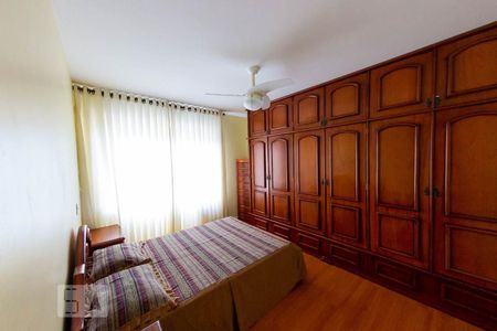 Quarto de apartamento à venda com 3 quartos, 112m² em Santana, Porto Alegre