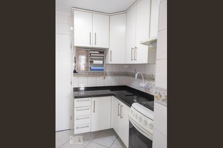 Cozinha de apartamento à venda com 3 quartos, 66m² em Vila Antonieta, São Paulo