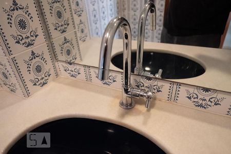 Lavabo - Torneira de apartamento para alugar com 4 quartos, 163m² em Tijuca, Rio de Janeiro