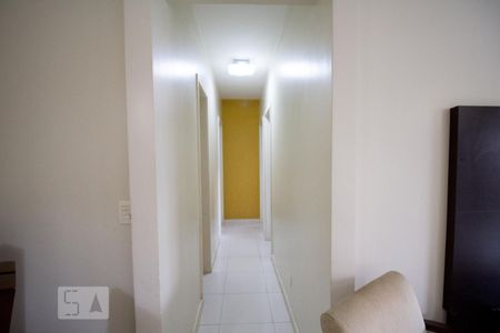 Corredor de apartamento à venda com 3 quartos, 85m² em Recreio dos Bandeirantes, Rio de Janeiro
