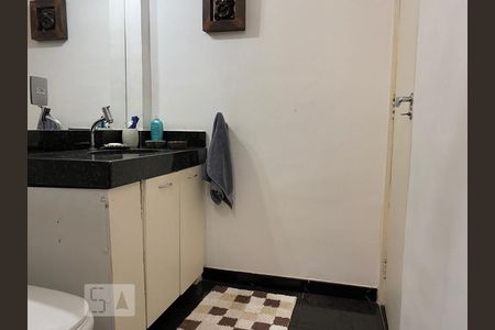 Banheiro de apartamento à venda com 1 quarto, 64m² em Urca, Rio de Janeiro