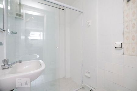 Banheiro de kitnet/studio para alugar com 1 quarto, 30m² em Bela Vista, São Paulo