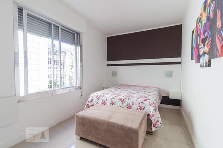 Dormitório de apartamento à venda com 1 quarto, 45m² em Jardim Floresta, Porto Alegre