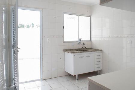 COZINHA de casa para alugar com 2 quartos, 80m² em Vila Isolina Mazzei, São Paulo