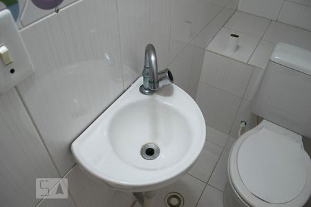 LAVABO de casa para alugar com 2 quartos, 80m² em Vila Isolina Mazzei, São Paulo