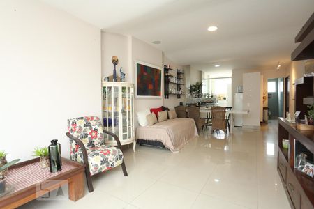 Sala de apartamento à venda com 1 quarto, 120m² em Copacabana, Rio de Janeiro