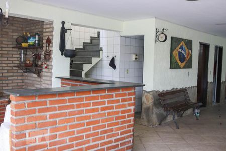 Casa à venda com 350m², 4 quartos e 3 vagas Casa à venda com 350m², 4 quartos e 3 vagasCozinha rustica