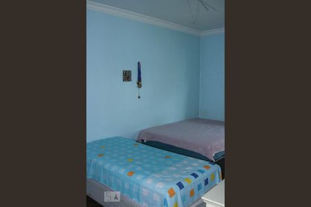 Casa à venda com 350m², 4 quartos e 3 vagas Casa à venda com 350m², 4 quartos e 3 vagasQuarto 2