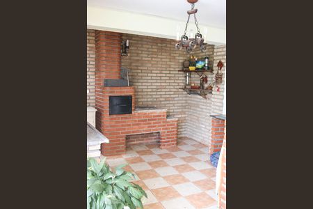 Casa à venda com 350m², 4 quartos e 3 vagas Casa à venda com 350m², 4 quartos e 3 vagasCozinha rustica