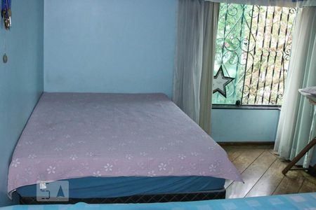 Casa à venda com 350m², 4 quartos e 3 vagas Casa à venda com 350m², 4 quartos e 3 vagasQuarto 2